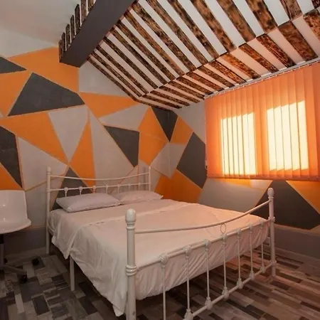 19 Apartmán